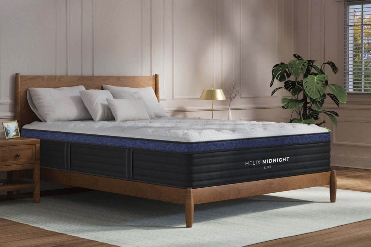 Helix Midnight Luxe mattress with GlacioTex cooling cover - view 5